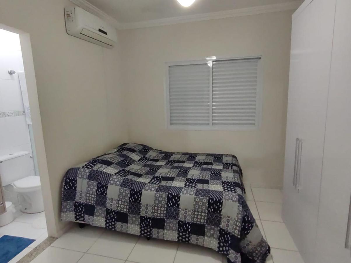 Sobrado para locação temporada Guarujá Exterior foto